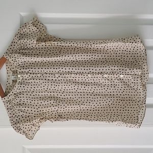 Banana Republic 100%silk polka dot blouse